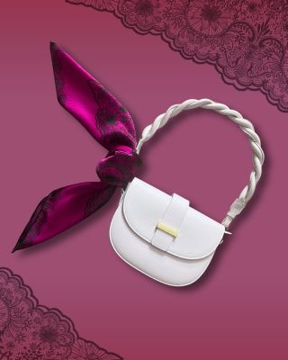 Prožijte vášeň s novou podzimní kolekcí Sophisticated! Šátek Desire v sobě ukrývá touhu, která překračuje hranice...