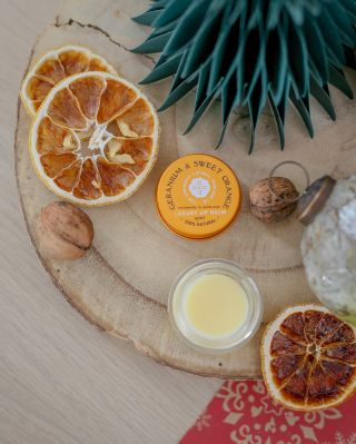 Jakmile tenhle balzám na rty vyzkoušíte, už nikdy nebudete chtít používat jiný. Rty po něm zůstávají hebké a měkké a tak...